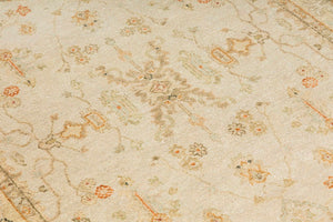 Peshawar Transitional woollen Hand Knotted Carpet