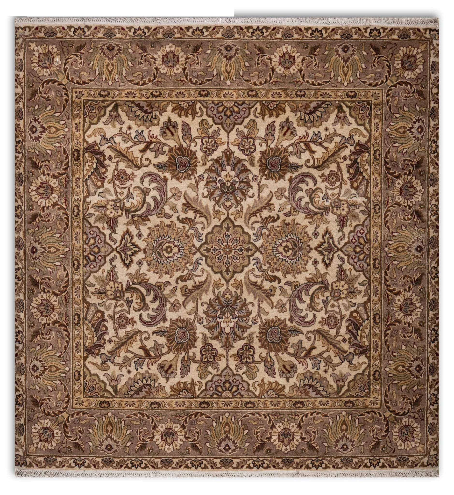 Hand Knotted Woollen Traditional Design Carpet